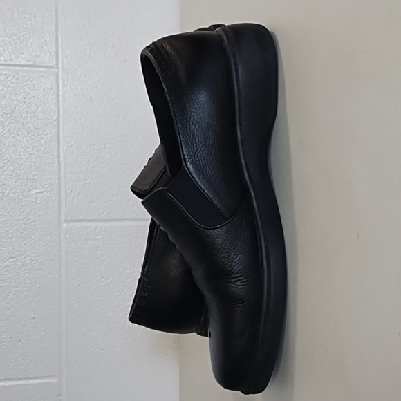 I ❤️ Comfort Black Leather Slip-on Loafers Detail Stitching Shoes Rubber Soles - Picture 5 of 14